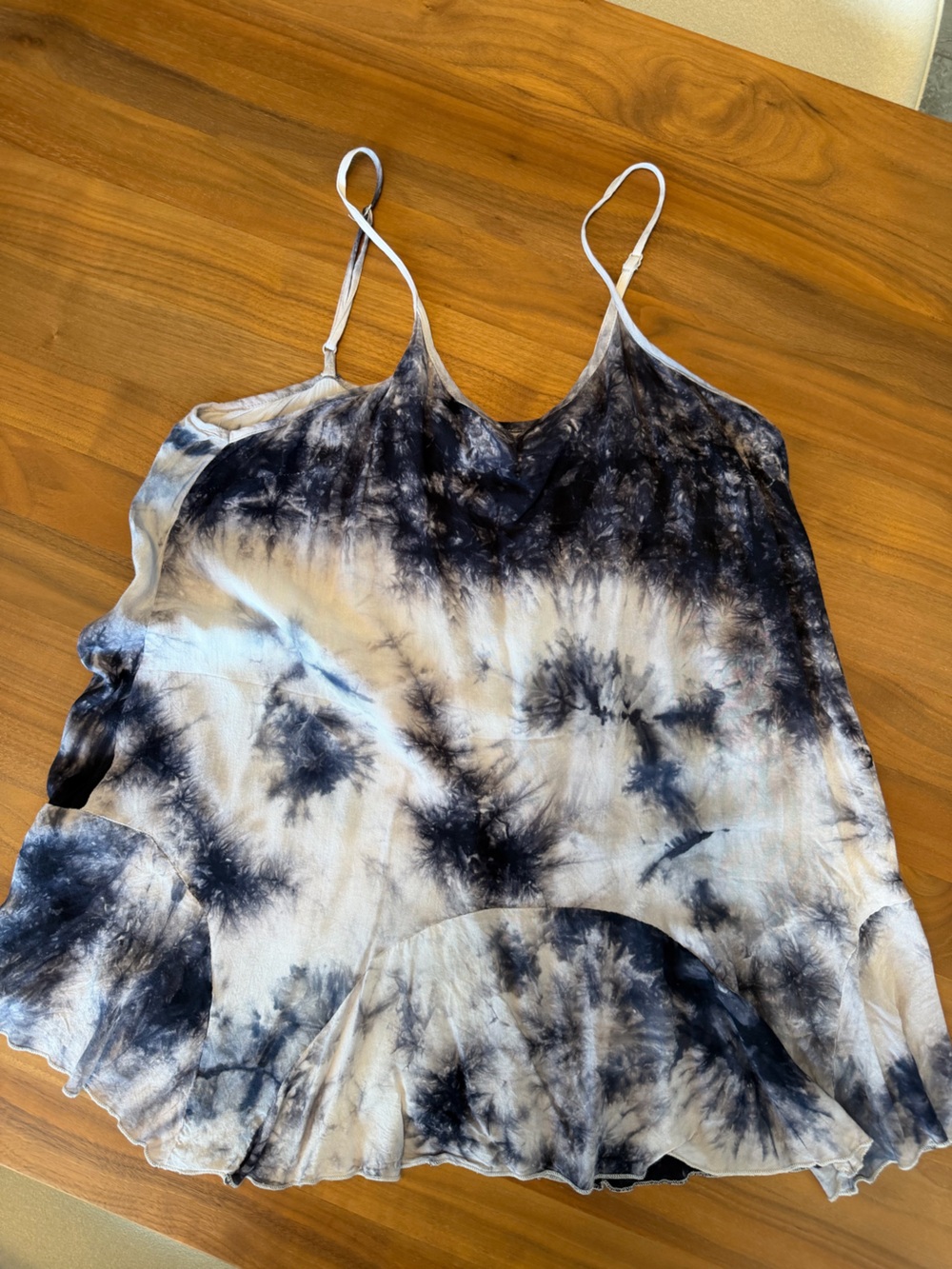 Tie-Dye Spaghetti Strap Women's Swingy Tank Top - Deep Blu/Purple & White.